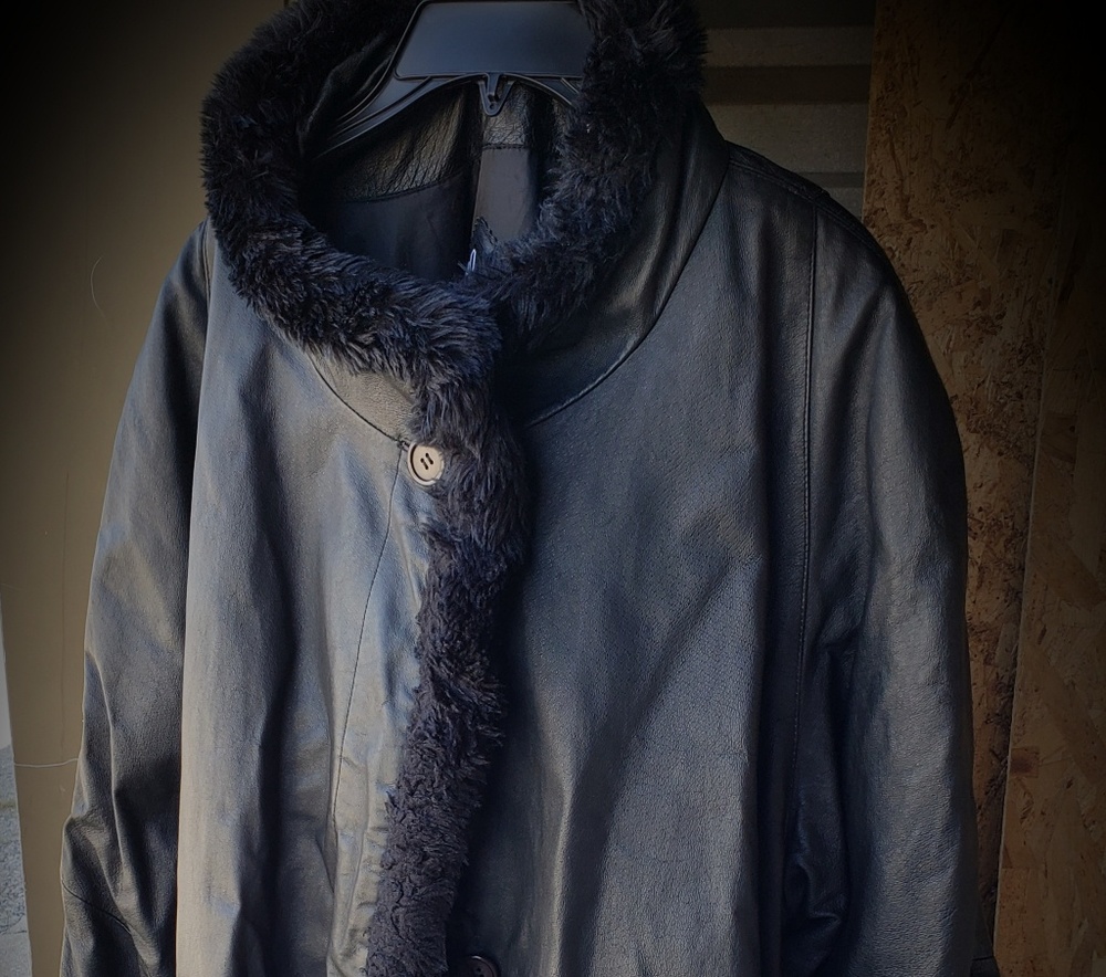 TIBOA LEATHER COAT Sz L